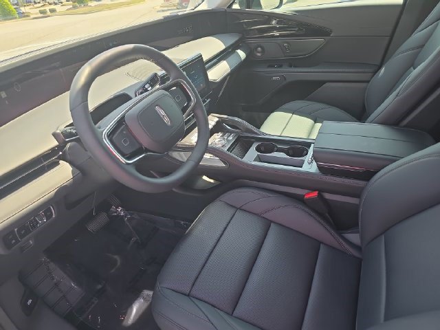 Used 2026 Lincoln Nautilus Premier w/ Equipment Group 102A AWD/4WD image 15