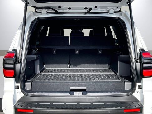 Used 2025 Toyota 4Runner TRD Off-Road Premium image 25