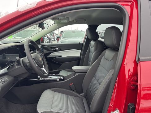 New 2026 Chevrolet Trax LT image 8