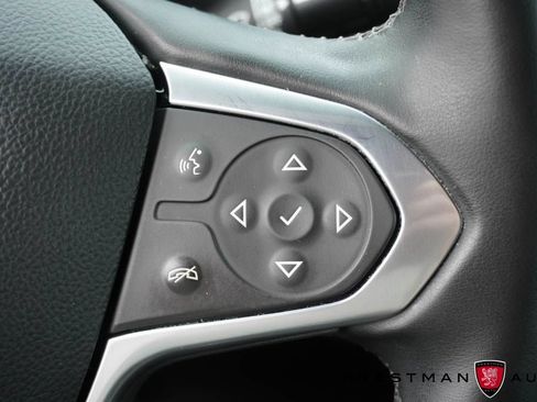 Used 2023 Chevrolet Traverse LT FWD image 29