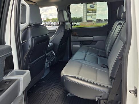 Used 2021 Ford F150 Lariat w/ Equipment Group 502A High AWD/4WD image 4