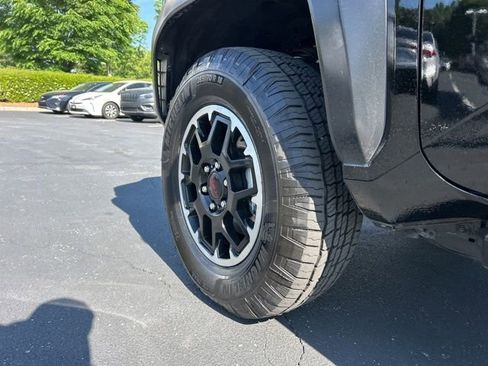 Used 2024 Toyota Tacoma TRD Off-Road AWD/4WD image 12
