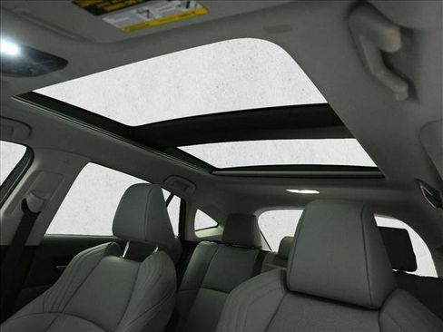 Used 2024 Toyota Venza Limited AWD/4WD image 21