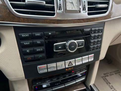 Used 2014 Mercedes-Benz E 350 Sedan image 28
