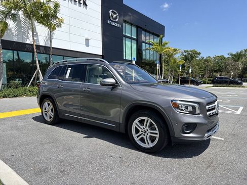 Used 2021 Mercedes-Benz GLB 250 4MATIC image 7