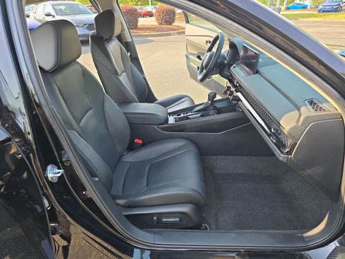 Used 2023 Honda Accord Touring image 10