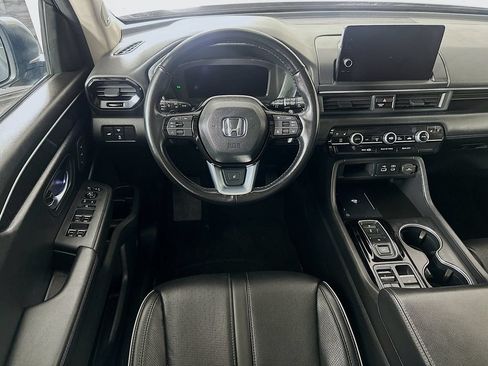 Used 2023 Honda Pilot Elite image 4
