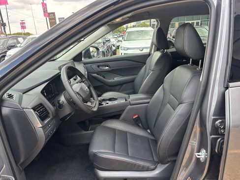 Used 2026 Nissan Rogue SL FWD image 29