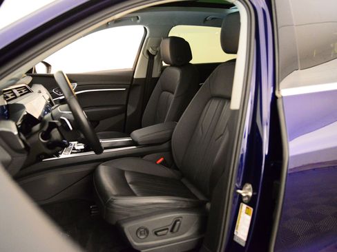 Certified 2021 Audi e-tron Premium image 4