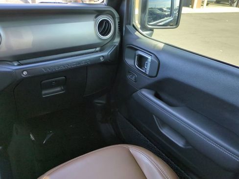 Used 2021 Jeep Wrangler Unlimited Rubicon w/ Dual Top Group image 16