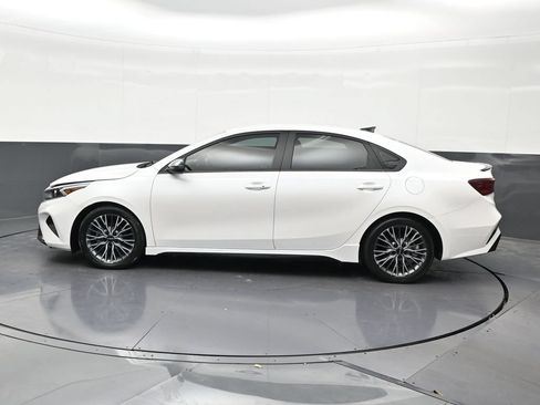 Used 2023 Kia Forte GT-Line FWD image 2
