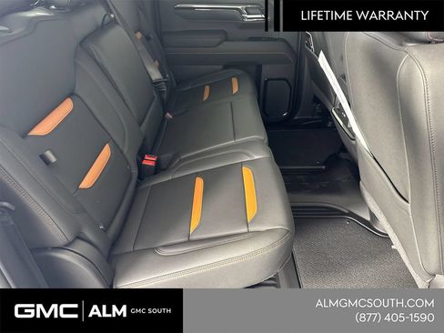 New 2026 GMC Sierra 1500 AT4 w/ AT4 Premium Package AWD/4WD image 17