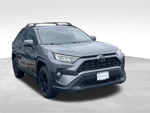 Used 2021 Toyota RAV4 XLE w/ Convenience Package AWD/4WD image 3