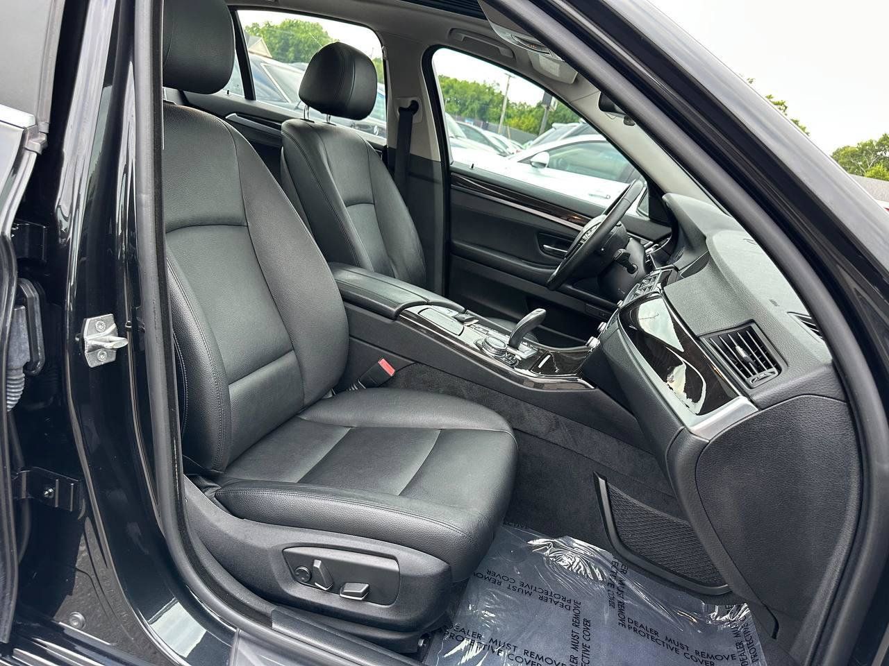 Used 2014 BMW 528i xDrive Sedan AWD/4WD image 28