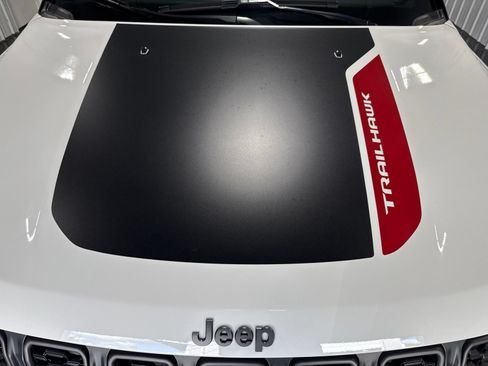 Used 2026 Jeep Compass Trailhawk AWD/4WD image 8
