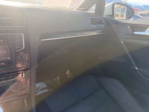 Used 2016 Volkswagen GTI SE image 30