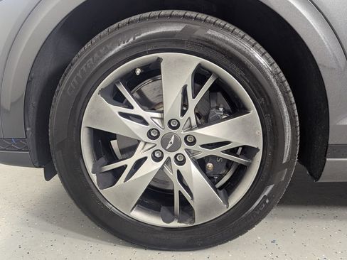 Used 2023 Genesis GV70 3.5T Sport w/ Sport Advanced Package AWD/4WD image 11