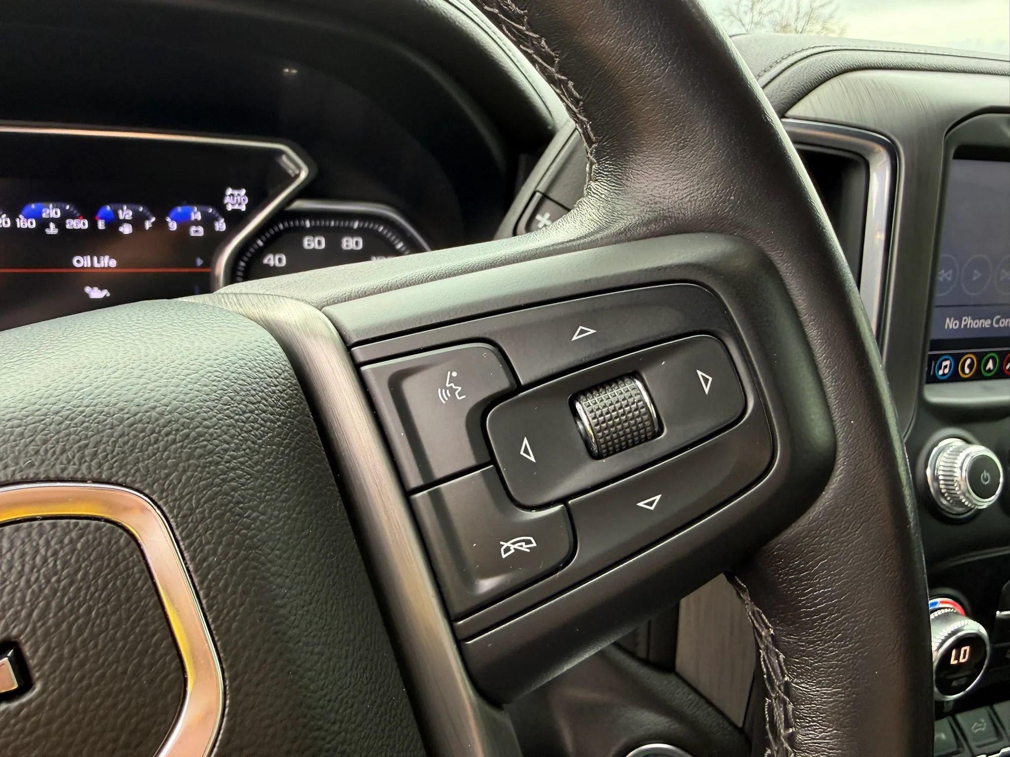 Used 2022 GMC Sierra 2500 Denali w/ Denali Black Diamond Edition AWD/4WD image 28