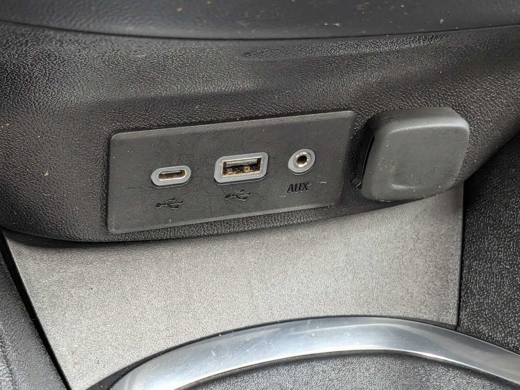 Used 2025 Chevrolet Malibu LT FWD image 22