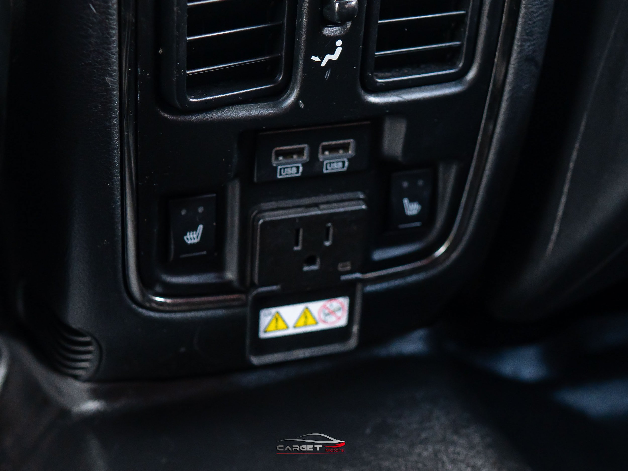 Used 2018 Dodge Durango R/T w/ Technology Group AWD/4WD image 21