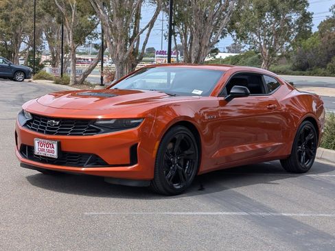 Used 2022 Chevrolet Camaro LT RWD image 10