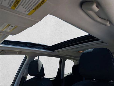 Used 2016 Subaru Forester 2.5i Premium w/ All-Weather Package image 15