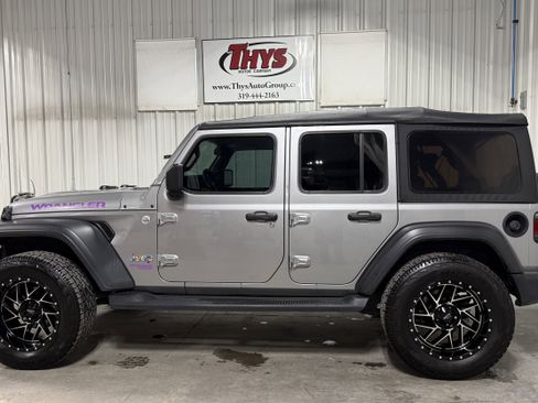 Used 2019 Jeep Wrangler Unlimited Sport image 15