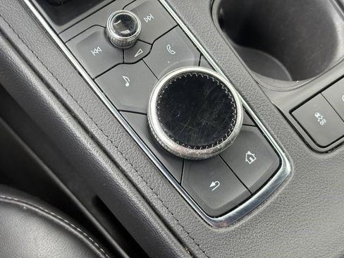 Certified 2023 Cadillac XT4 Premium Luxury image 19