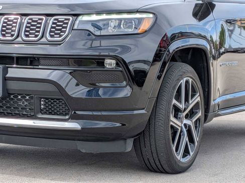 Used 2025 Jeep Compass Limited w/ Elite Group AWD/4WD image 10