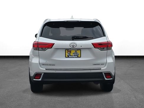 Certified 2019 Toyota Highlander Limited Platinum image 7