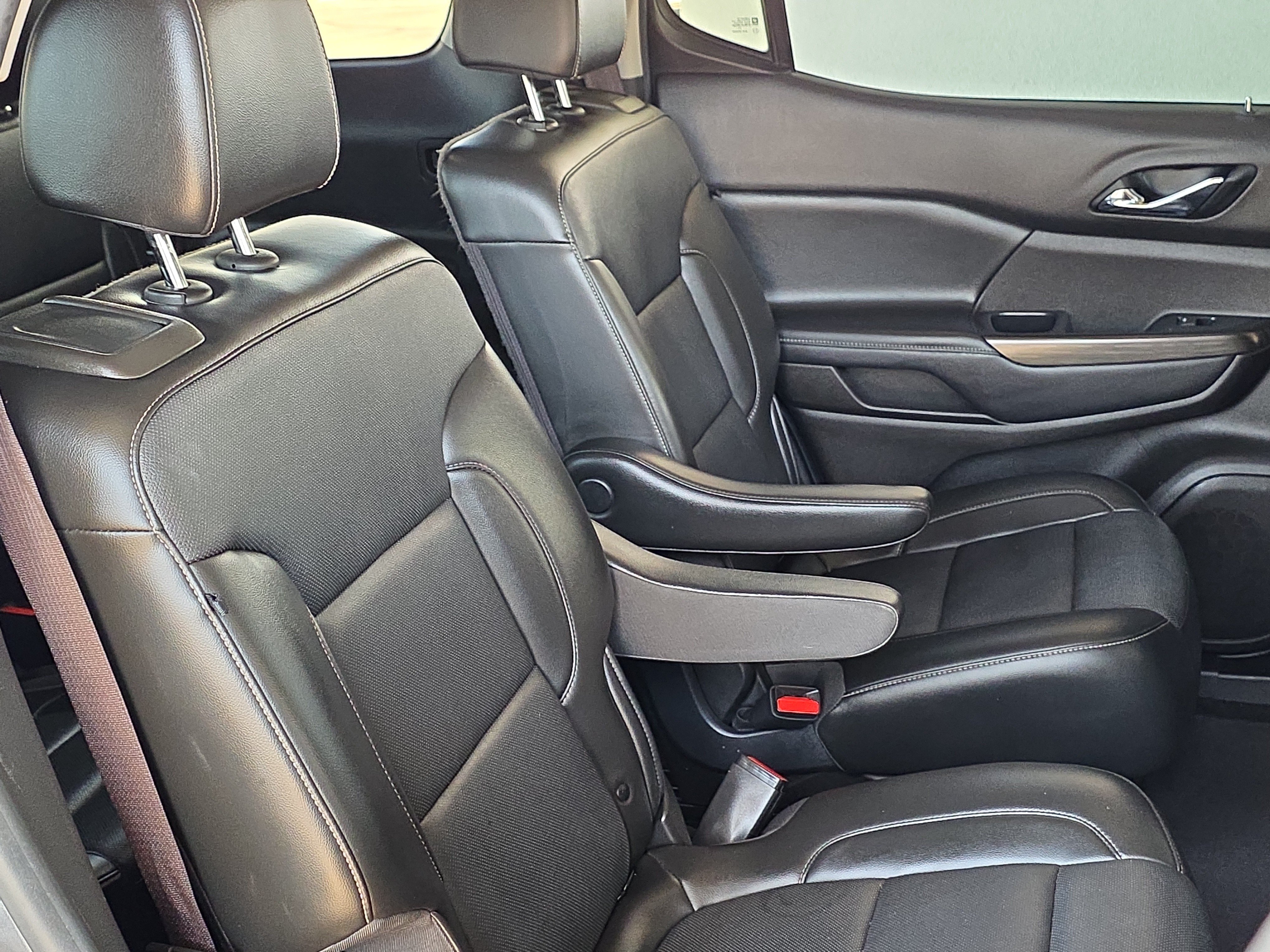 Used 2021 GMC Acadia SLT w/ Elevation Edition FWD image 27