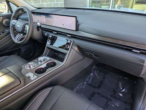 Used 2025 Genesis GV80 3.5T Advanced image 31