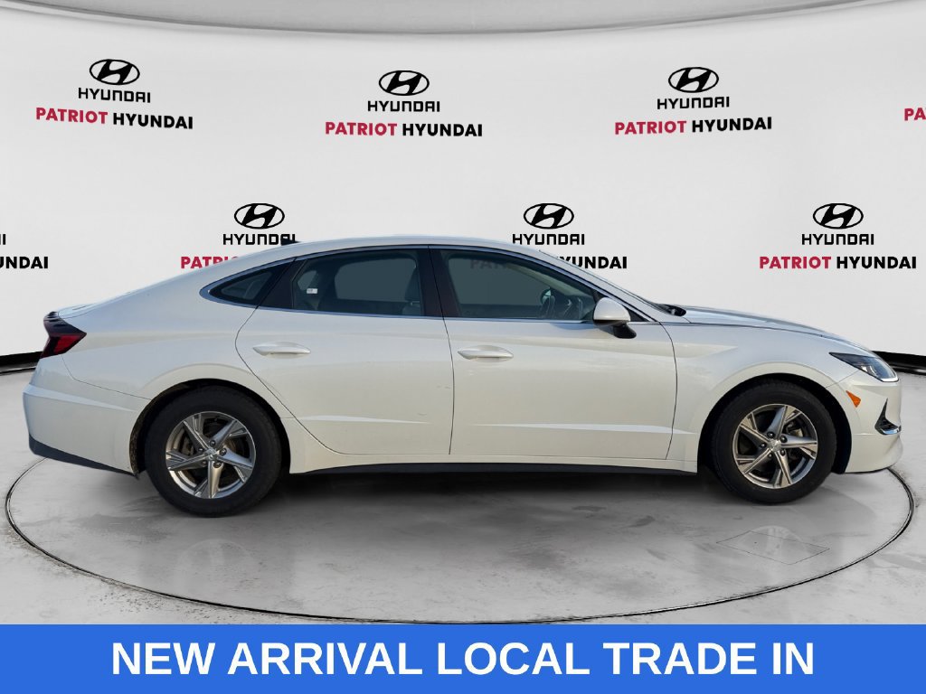 Used 2021 Hyundai Sonata SE FWD image 2