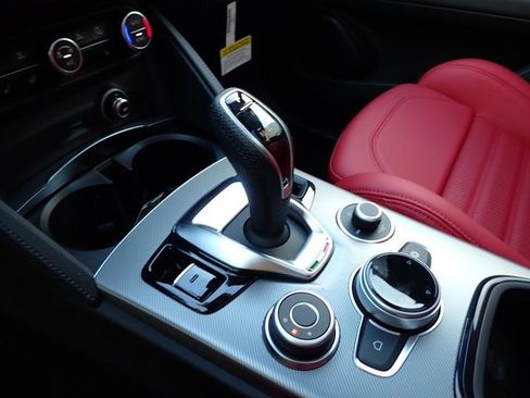 New 2025 Alfa Romeo Stelvio Sprint image 17