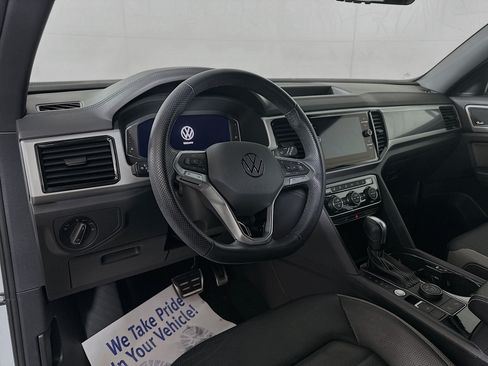 Used 2023 Volkswagen Atlas Cross Sport SEL Premium R-Line AWD/4WD image 9