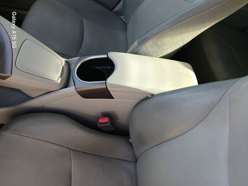 Used 2015 Toyota Prius Four image 8