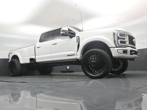 Used 2024 Ford F450 Limited w/ FX4 Off-Road Package AWD/4WD image 40