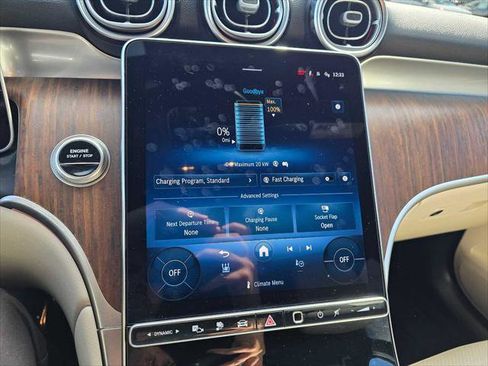 Used 2025 Mercedes-Benz GLC 350e 4MATIC image 27