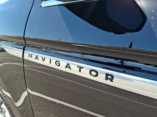 New 2027 Lincoln Navigator Reserve AWD/4WD image 15