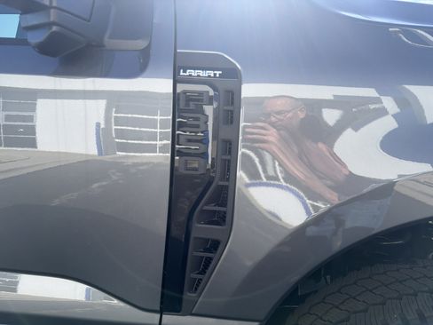 Used 2026 Ford F350 Lariat w/ Black Appearance Package image 9