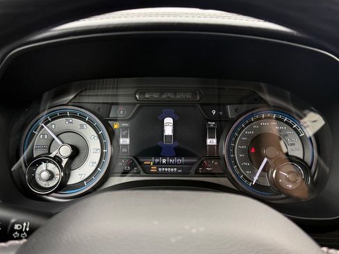 Used 2022 RAM 1500 Limited w/ Body-Colour Bumper Group image 26