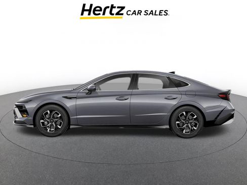 Used 2025 Hyundai Sonata SEL FWD image 2