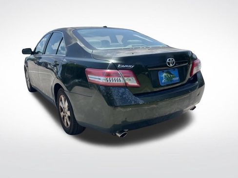 Used 2010 Toyota Camry LE FWD image 5