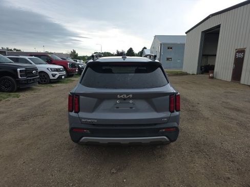 Used 2023 Kia Sorento SX Prestige AWD/4WD image 11