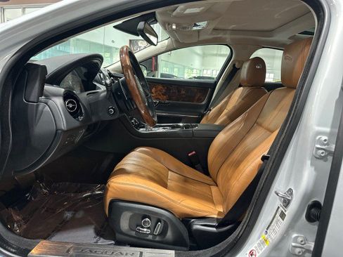 Used 2016 Jaguar XJ R-Sport RWD image 44