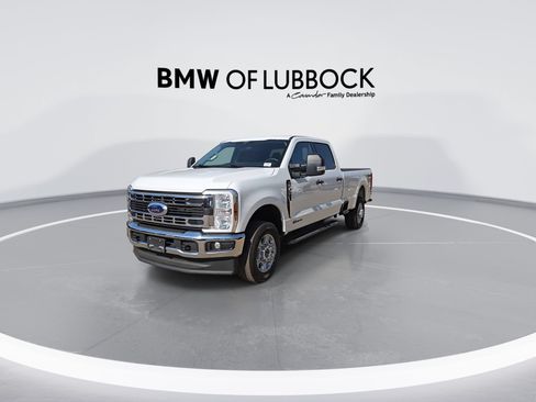 Used 2026 Ford F350 XLT AWD/4WD image 3