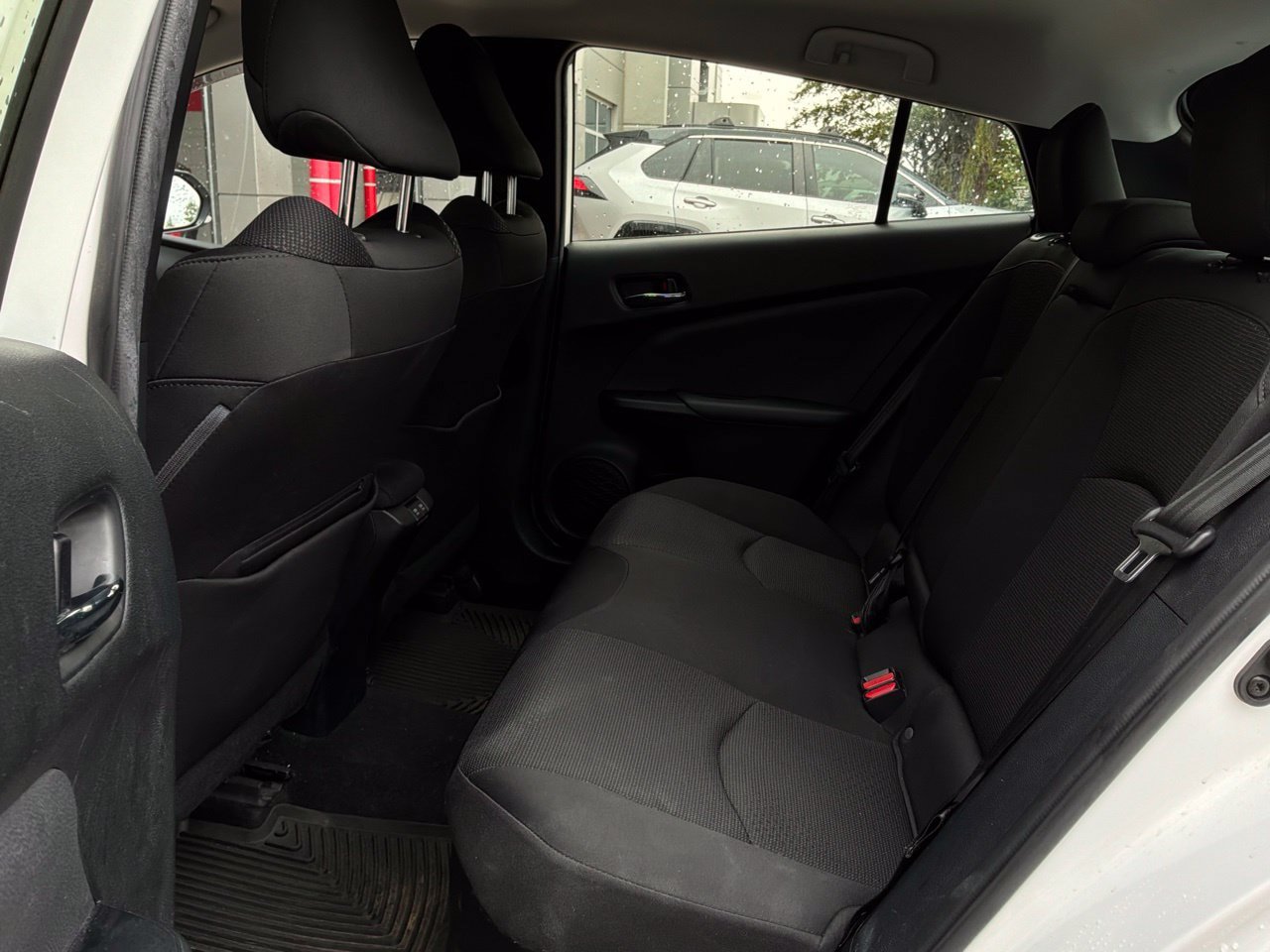 Used 2021 Toyota Prius LE FWD image 12