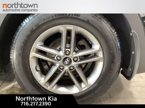 Used 2018 Hyundai Santa Fe Sport image 22