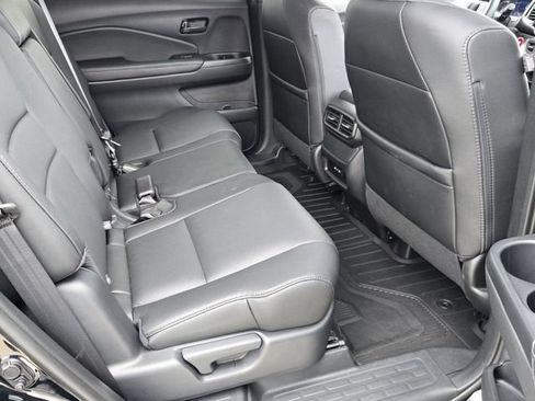 Used 2025 Honda Passport EX-L image 15