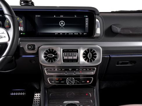 Used 2024 Mercedes-Benz G 550 image 35